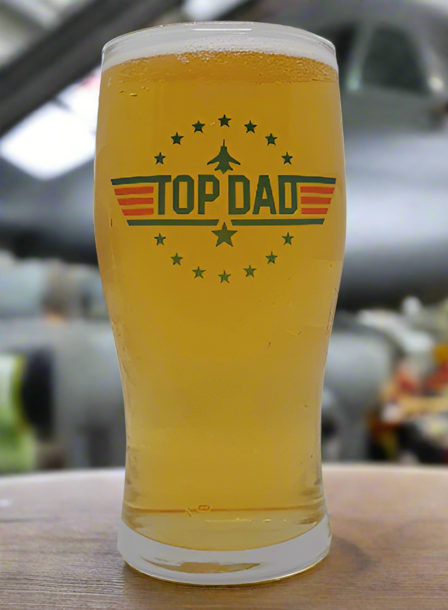 Top Dad pint beer glass with bold ink-printed Top Gun-inspired design – Father’s Day or birthday gift for dad, dishwasher safe with optional bamboo coaster