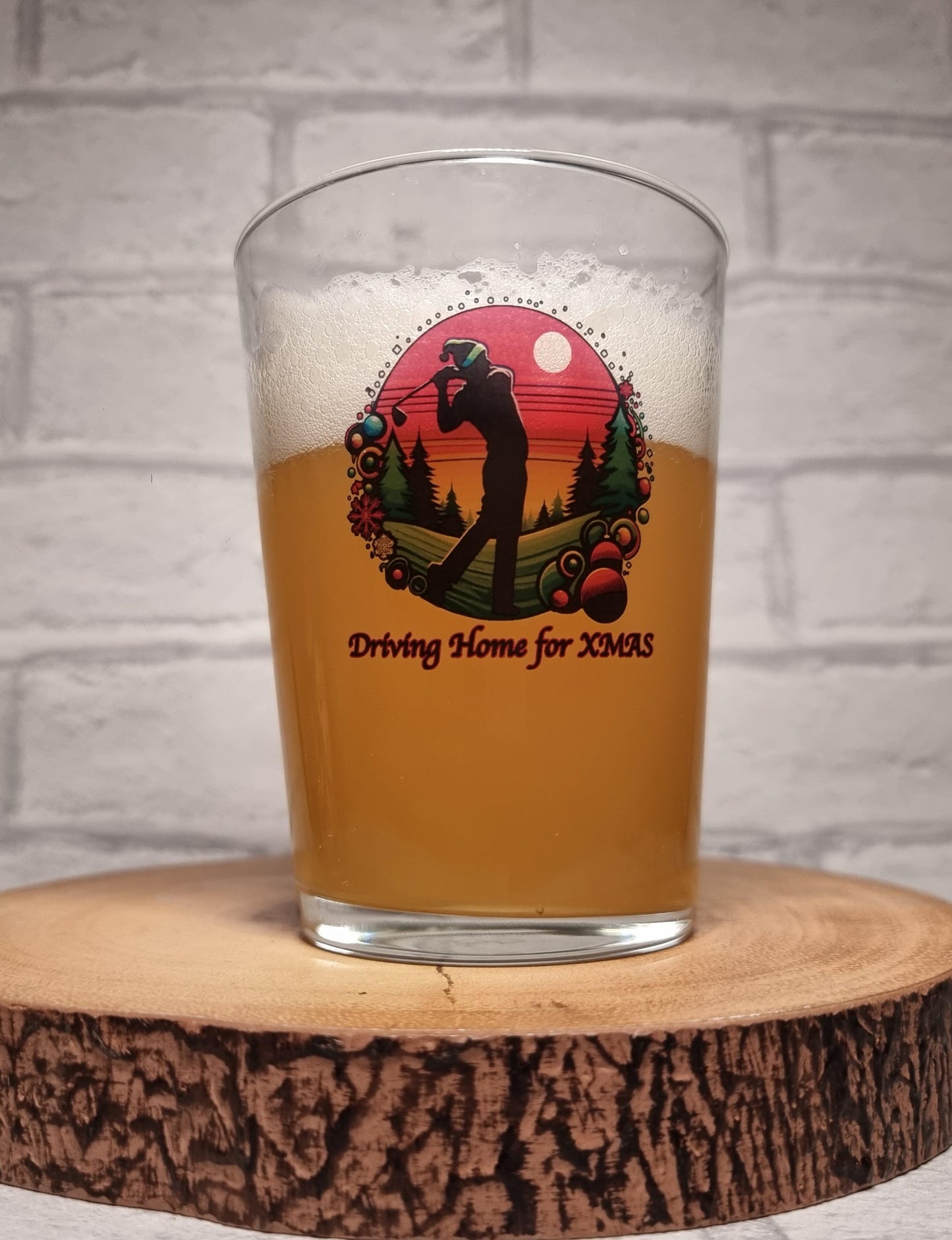 Fairway to Festivity: 'Driving Home for Xmas' Golfing Beer Glass