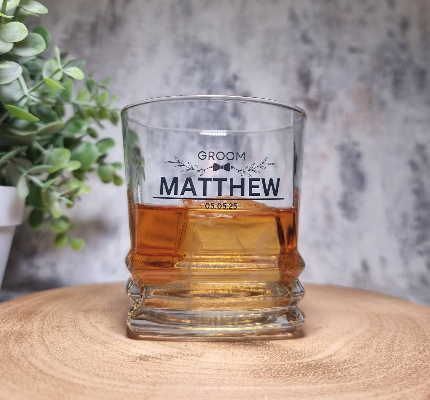 Personalised Wedding Glass Couples Custom Bride and Groom Toasting Glasses Wedding Gifts Classy Wedding Favours Unique Gift Idea, Best Man, Usher
