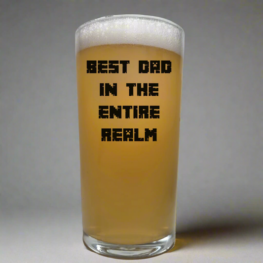 Ink printed pint beer glass with the text “Best Dad in the Entire Realm” – funny dishwasher-safe gift for gaming dads and fantasy fans